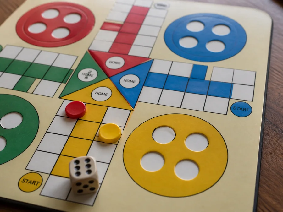Safe squares, capture range, and vulnerable landing spaces on a Ludo track